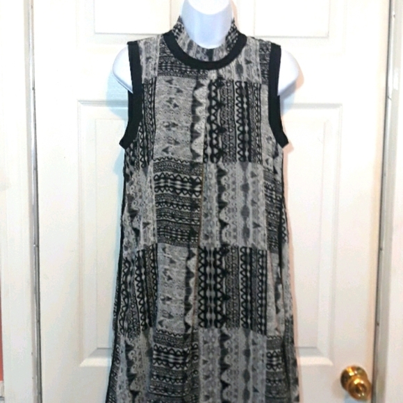 BCBG DRESS - Picture 1 of 13